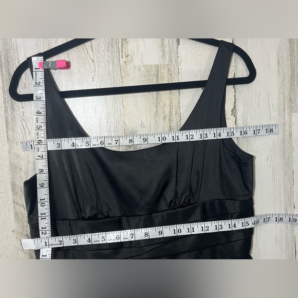 BCBGENERATION Satin Asymmetrical Ruffle Sleeveless Pockets Black Dress Size 10 - Picture 7 of 14